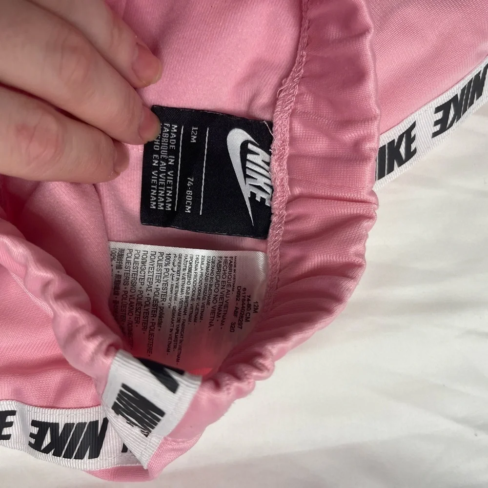 Matching set Nike - Picture 2 of 2